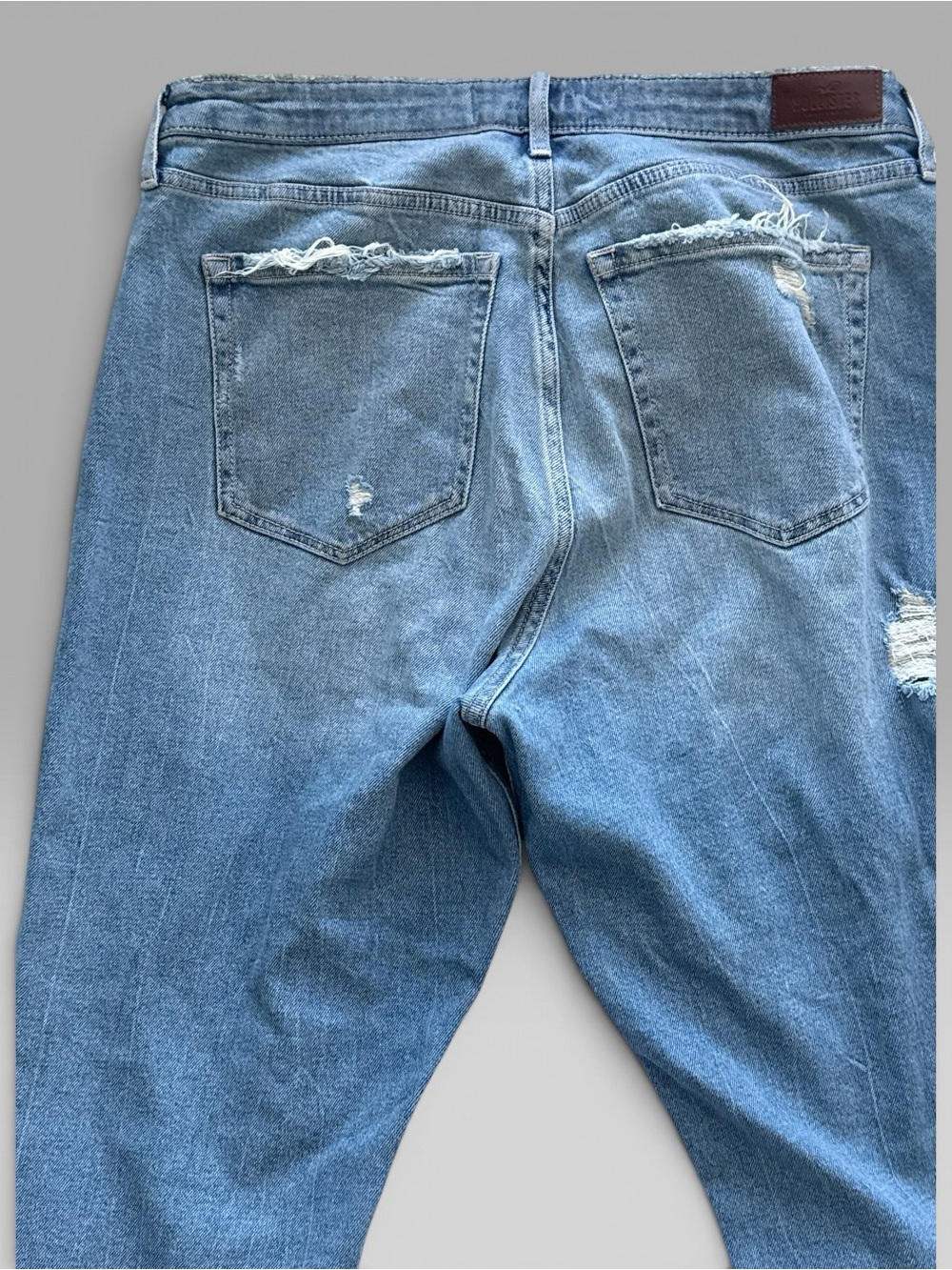 Hollister Women's High Rise Distressed Mom Jeans - Picture 6 of 8